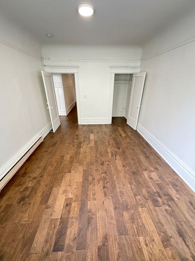 Building Photo - 1020-1024 Leavenworth Street