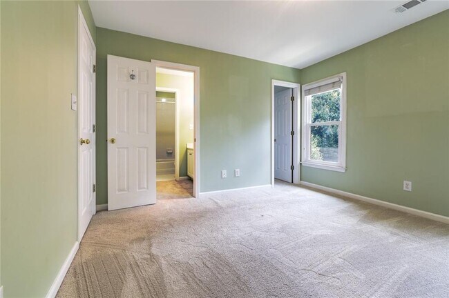 Building Photo - 1167 Druid Walk