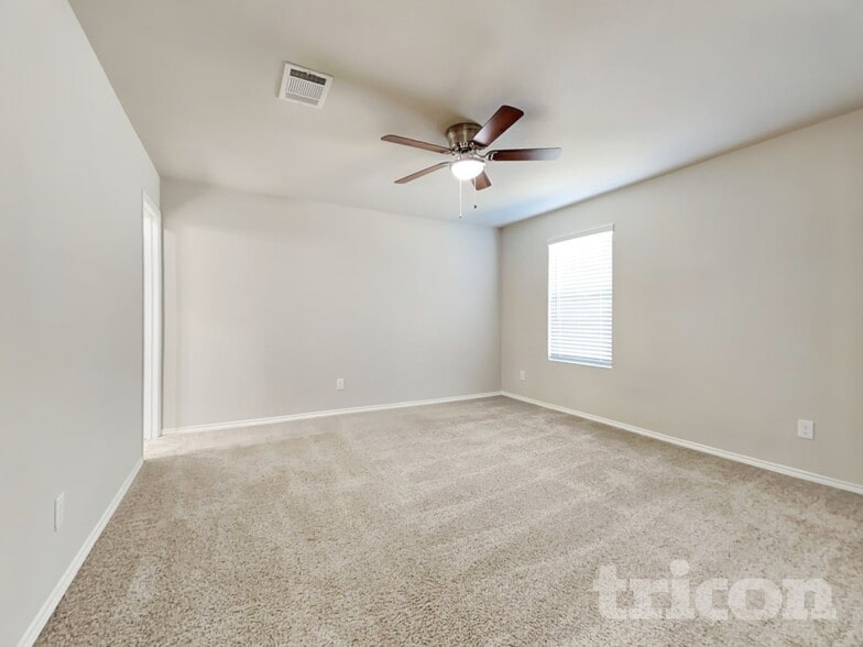 Building Photo - 9727 Marbach Hl