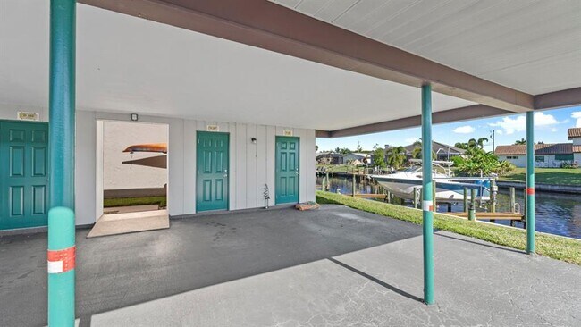 Building Photo - 3905 Del Prado Blvd S
