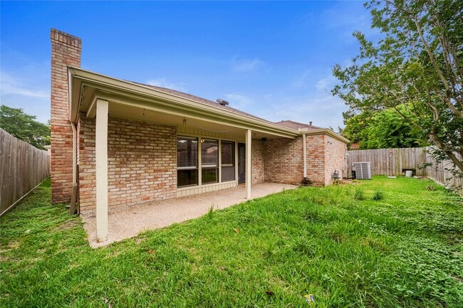 Building Photo - 12719 Ashford Chase Dr
