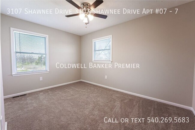 Building Photo - 3107 Shawnee Dr