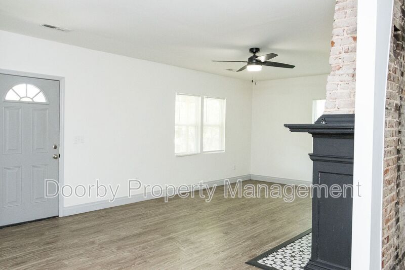 Building Photo - 3780 Granada Dr