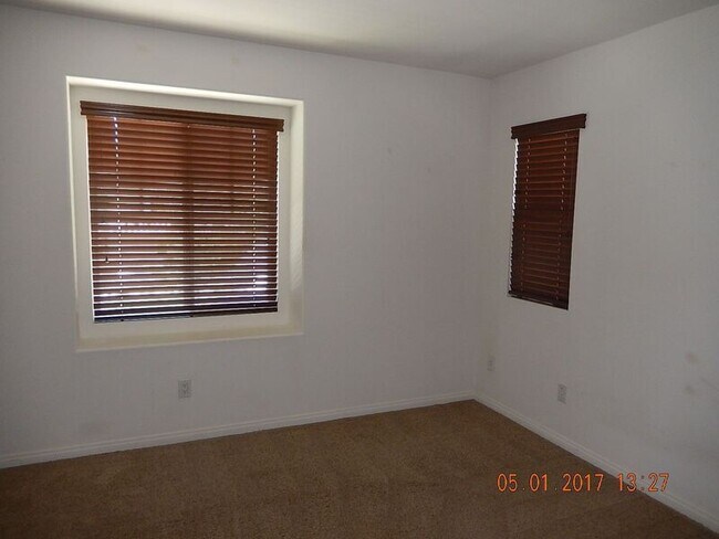 Building Photo - 35423 Ocotillo Ct