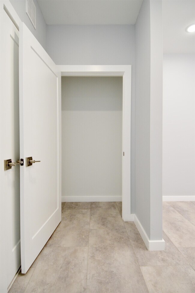 Building Photo - 82-84 E 31ST St