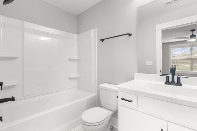 Building Photo - 504 Jonathan Wade Cir