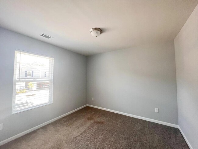 Building Photo - 103 Brinkleys Ln