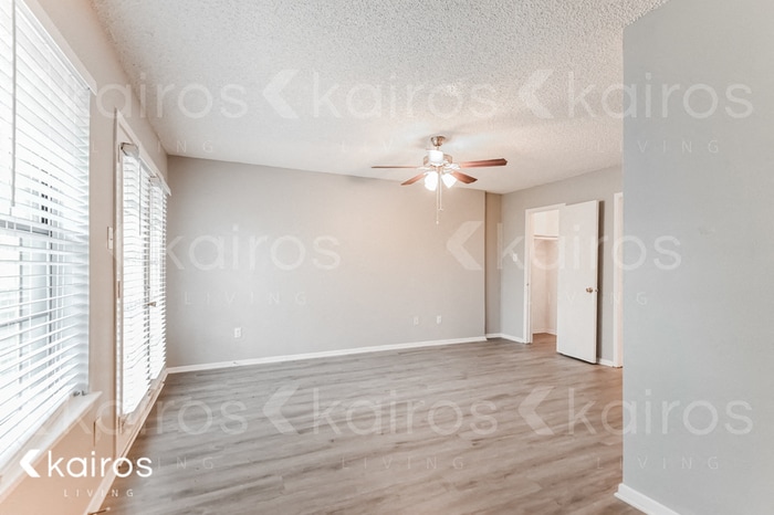 Building Photo - 820 Courtenay Pl