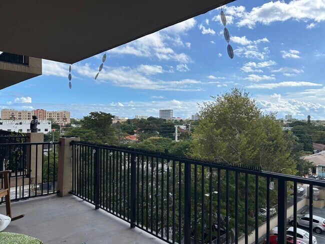 Building Photo - 3410 Coral Wy