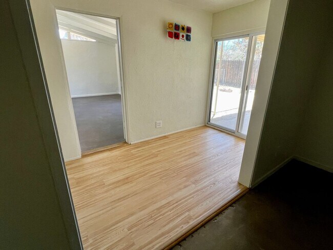 Building Photo - 56769 Joshua Dr