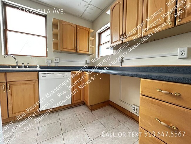 Building Photo - 3738 Isabella Ave