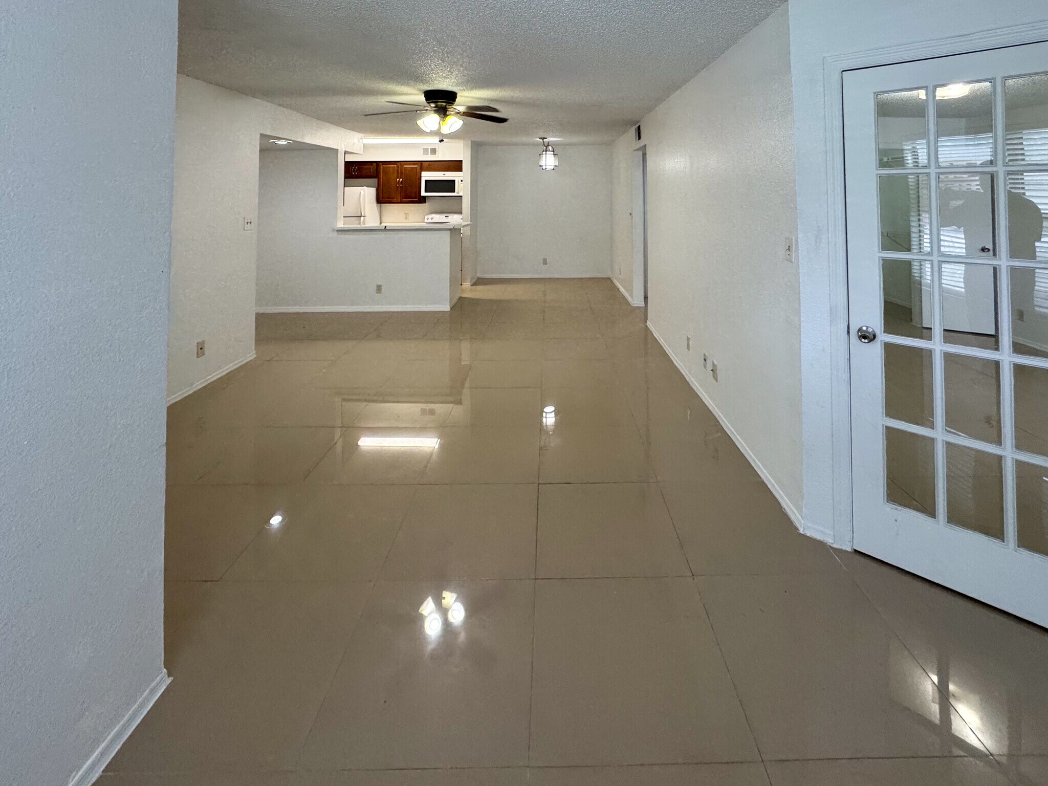 Building Photo - 2946 S University Dr