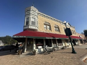 Building Photo - Apartments in Lockport