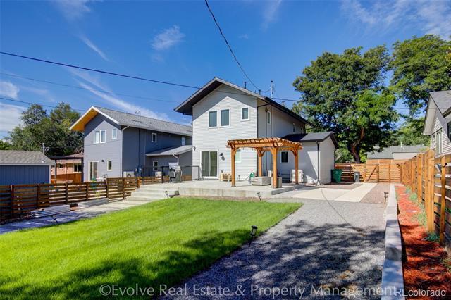 Building Photo - 196 Wolff St