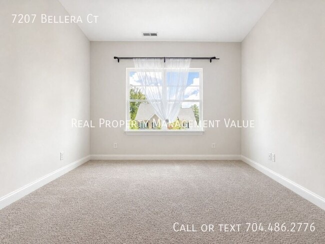 Building Photo - 7207 Bellera Ct