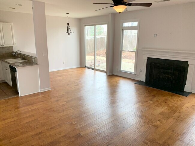 Building Photo - 331 Mirramont Ct