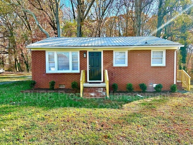 Primary Photo - 504A Moore Dr