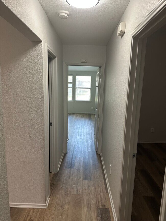 Building Photo - 5212 Blackwood Dr