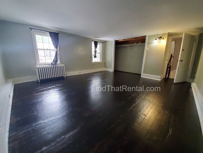 Building Photo - Spacious 1790s Gem in downtown Carlisle: Pet-Friendly, Fenced Yard, Laundry, Screened Porch, Near...
