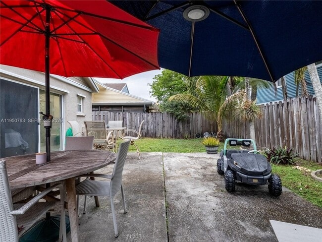 Building Photo - 206 SW 159th Way