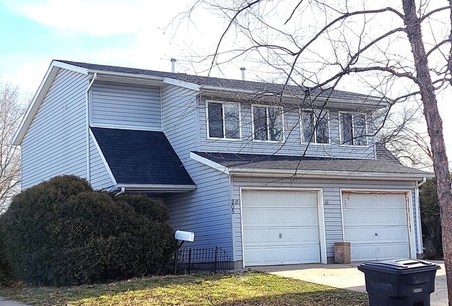 Primary Photo - 205-207 Lincoln St