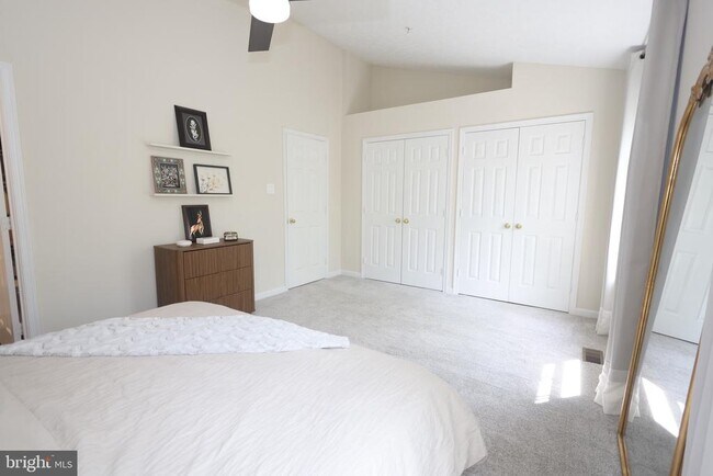 Building Photo - 1424 Falcon Nest Ct