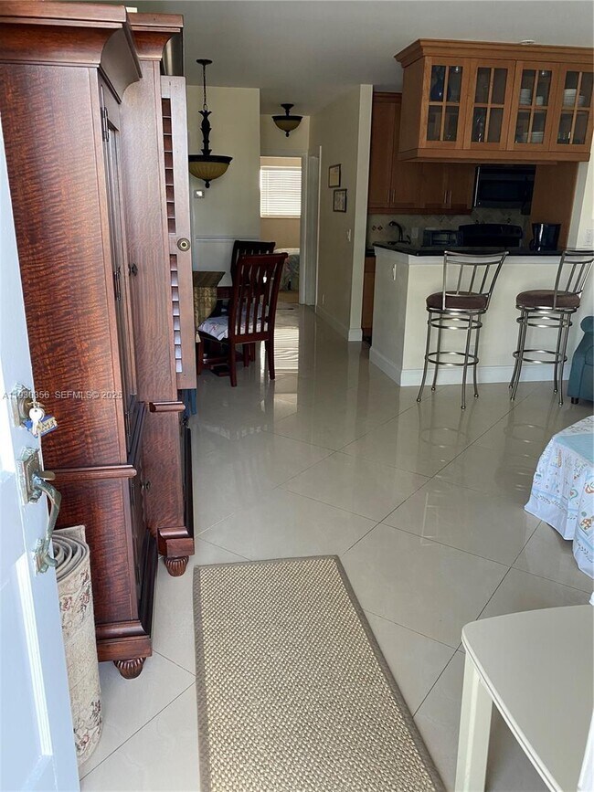 Building Photo - 467 Golden Isles Dr