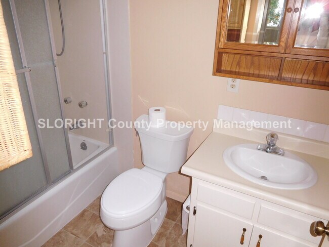 Building Photo - AVAILABLE NOVEMBER - Charming Los Osos Hom...