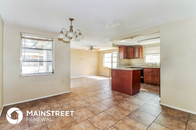 Building Photo - 9636 Mark Twain Ln