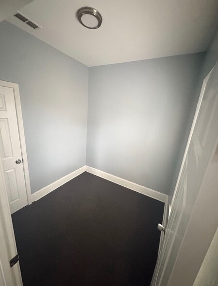 Building Photo - 9752 S Avenue J