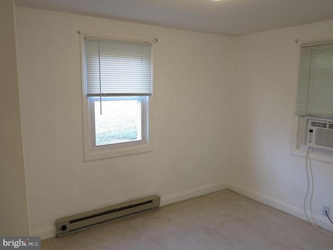 Building Photo - 6712 Breezy Dr