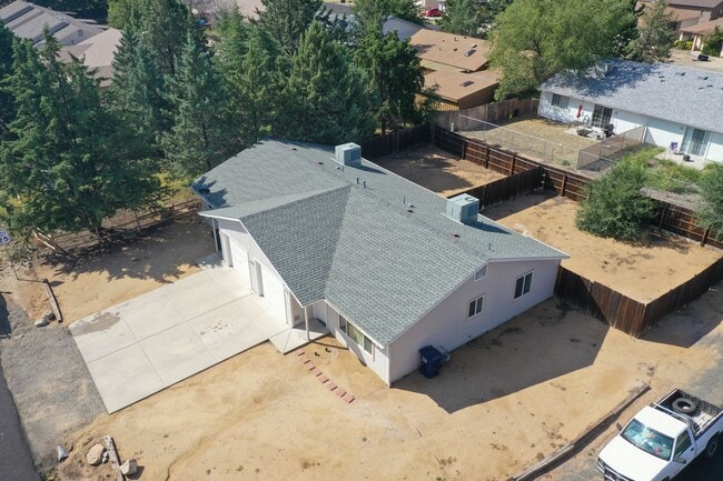 Building Photo - 6284 N Buckboard Dr