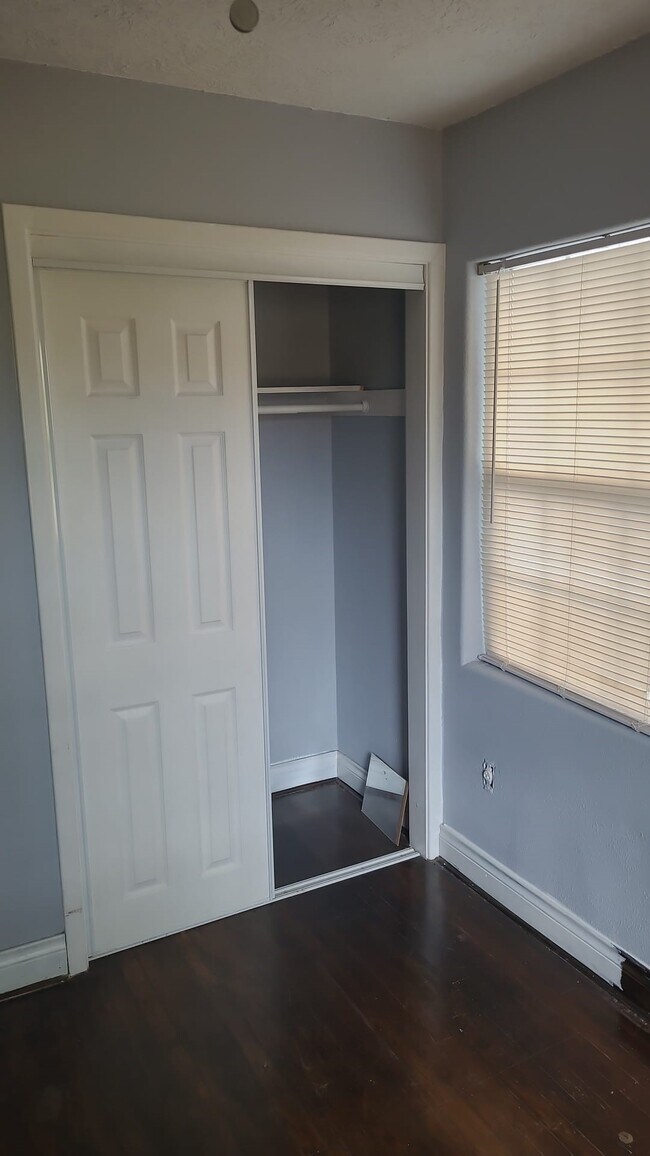 Building Photo - 3026 Sunbeam St