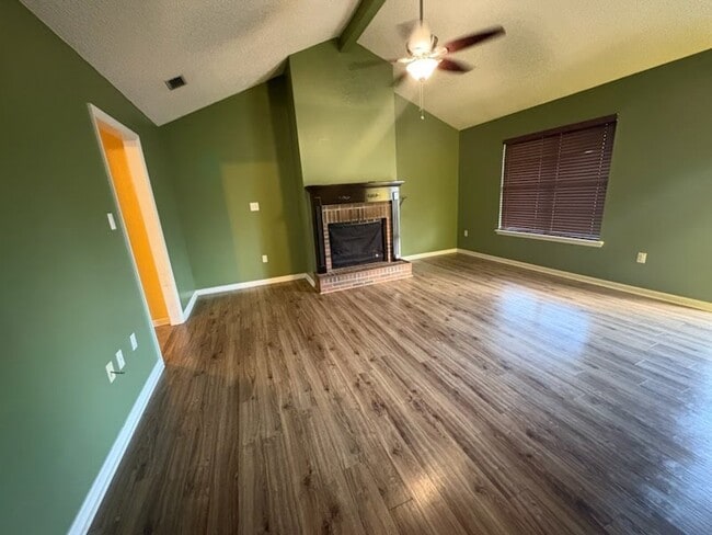 Building Photo - 4119 Clay Dr