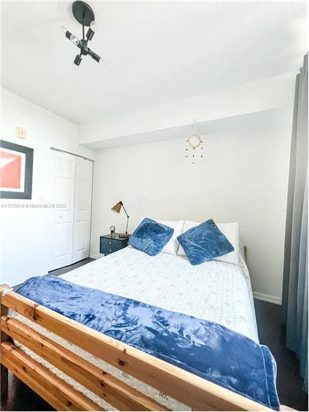 Building Photo - 3530 SW 22nd St