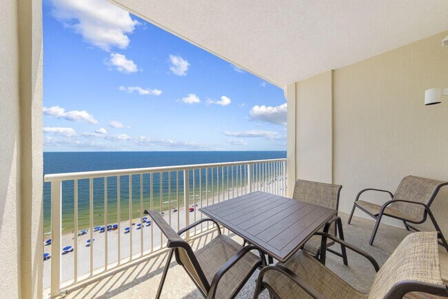 Building Photo - 561 E Beach Blvd