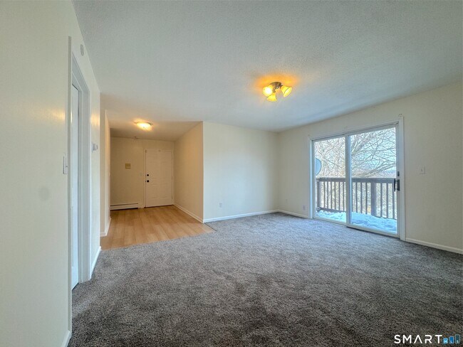 Building Photo - 666 Broad St