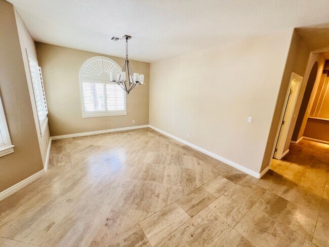 Building Photo - 10 Oaks Guard gated community