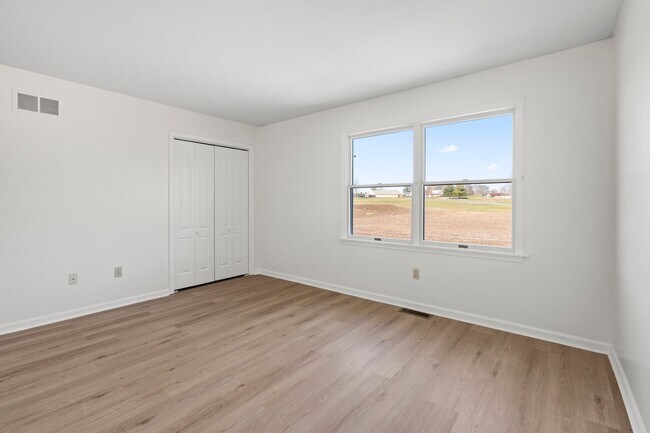 Building Photo - Beautifully Renovated Townhome in The Ridings at Brookside – Macungie