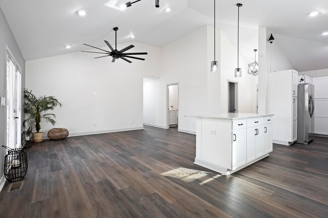 Building Photo - 4593 Windsor Spring Rd