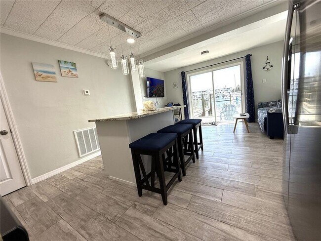 Building Photo - 13711 Gulf Blvd
