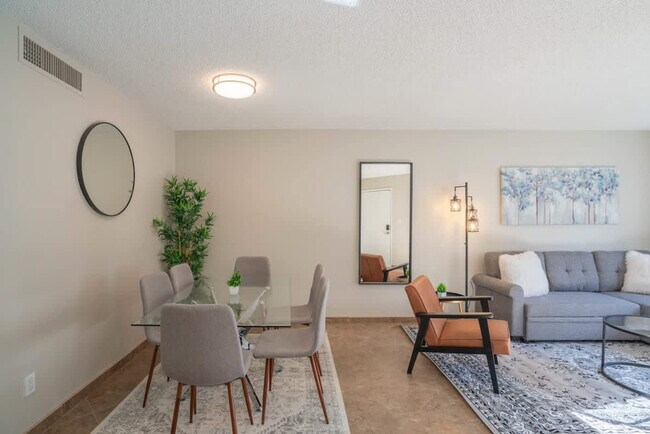 Building Photo - 8550 E McDowell Rd