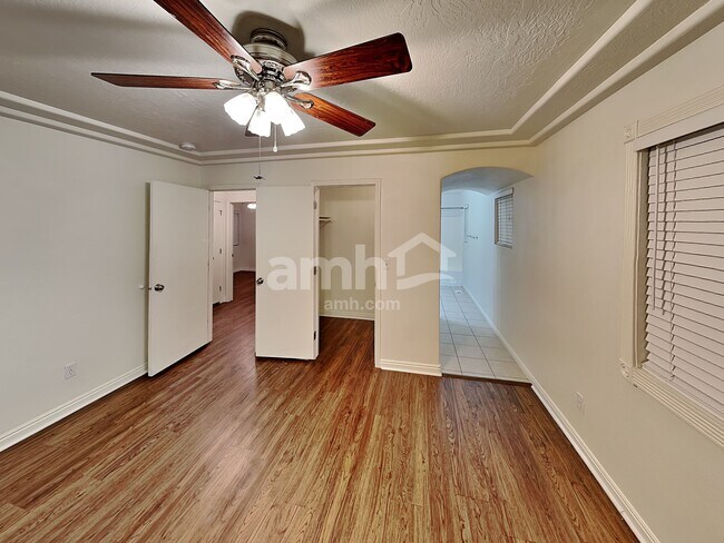 Building Photo - 11888 Aztec Rd
