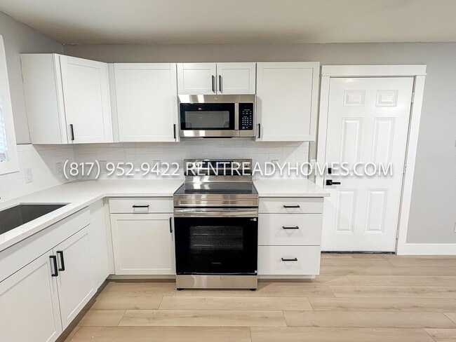 Building Photo - 2122 Bentvine Dr