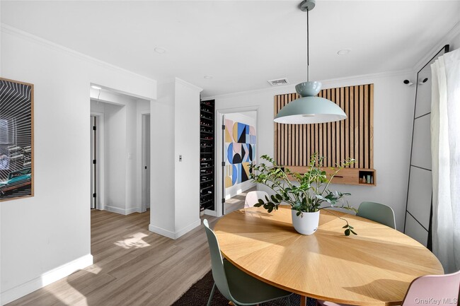 Building Photo - 139 S Kensico Ave