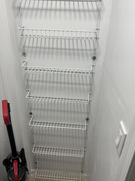 Pantry - 150 E Los Mangos
