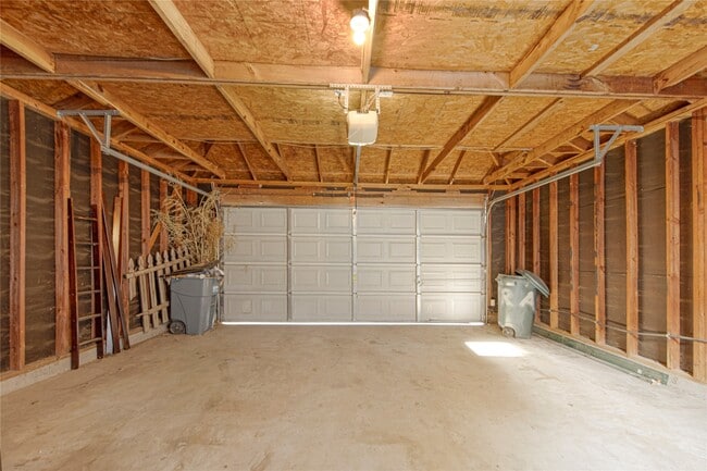 Building Photo - 18903 Atasca Oaks Dr