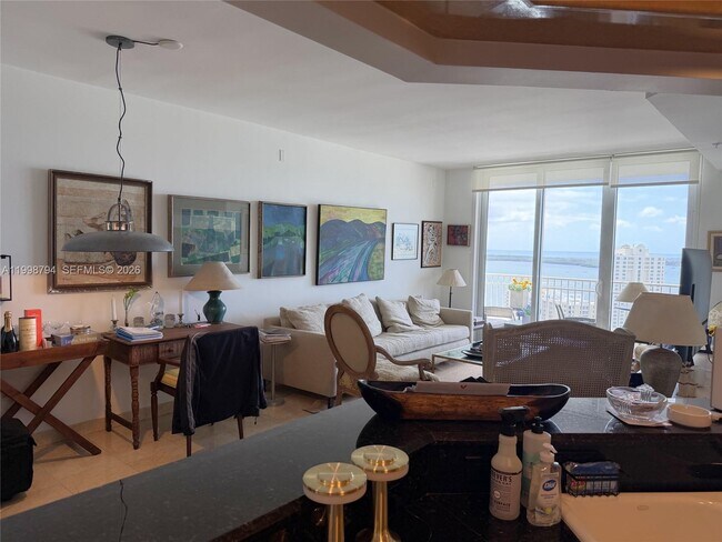 Building Photo - 801 Brickell Key Blvd