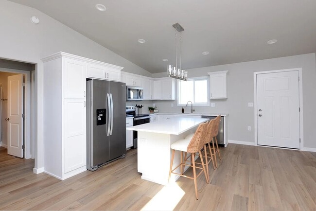 Building Photo - 1265 Jill Dr W