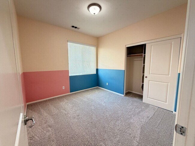 Building Photo - 1729 Cripple Creek Dr